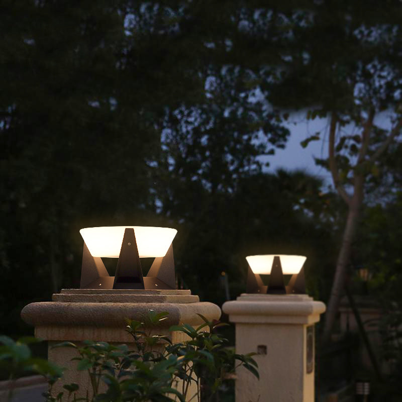Lights of Scandinavia - Tesla - Tesla - IP65 Waterproof outdoor solar-powered landscape light. Warm light(3000K) LED with >30 000 hours of lifetime. Comes with remote control. Easy to install and maintain. Perfect for creating a mood in a garden, or as decoration by the pool, on gates, etc.