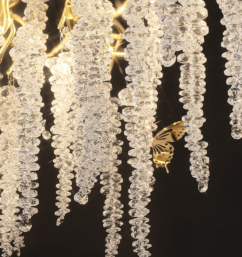 Lights of Scandinavia - Essence - Majestic crystal chandelier. Organic-shaped crystal clusters lighting for dining rooms, living areas, entrance halls, hotel areas, restaurants, etc.